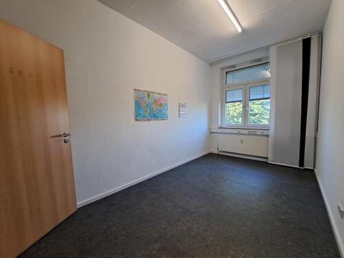 Foto - Büro, Kanzlei, StartUp, Praxis - 214,00&nbsp;EUR Kaltmiete, ca.&nbsp; 5,50&nbsp;m&sup2;