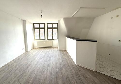 Foto - Helles und geräumiges Dachgeschoß mit Wannenbad