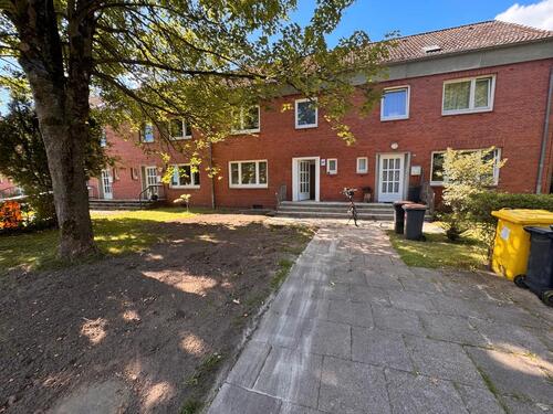 Foto - Reihenhaus, RENOVIERT, 5 ZKB mit Terrasse und Garten