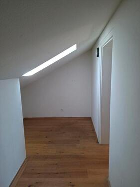 Foto - 2.5 Zimmer Dachgeschoßwohnung in Neuss