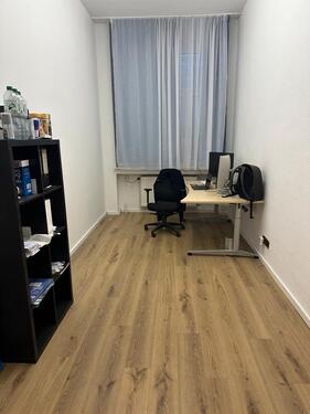 Foto - Büro mit Stellplatz in Leverkusen - Sofort verfügbar