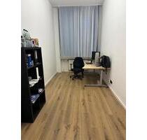 Büro mit Stellplatz in Leverkusen - Sofort verfügbar