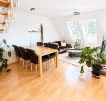 4-Zimmer-Maisonette in Leonberg mit Loggia & Grünblick