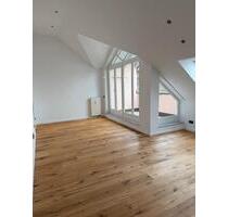 Exklusive Dachgeschosswohnung mit Loggia in Germering bei München