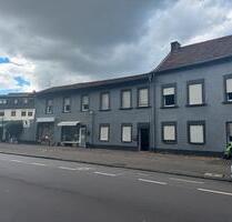Mehrfamilienhaus mit 2 kleinen Gewerbeeinheiten - Saarbrücken Kieselhumes