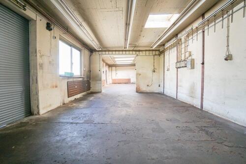 Foto - Düsseldorf-Bilk: Vielseitig nutzbare Lager- Produktionsfläche mit Büro im Hinterhof