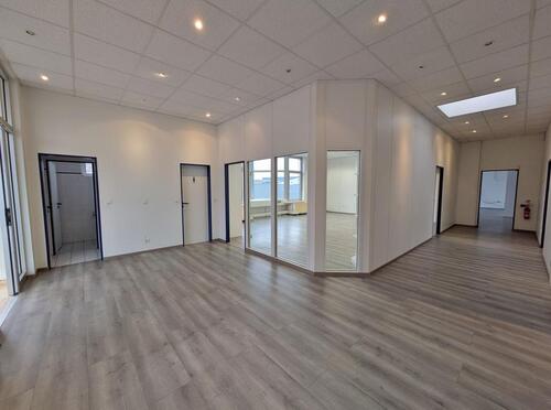 Foto - Helle Büroetage mit Produktionsmöglichkeit im GE Brinkum-Mitte direkt an der A1!