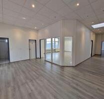Helle Büroetage mit Produktionsmöglichkeit im GE Brinkum-Mitte direkt an der A1! - Stuhr