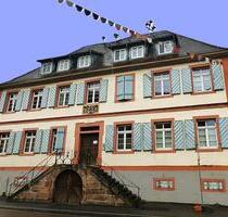 IMA-Immobilien bietet eine 2 Zimmer EG Altbau Wohnung in Schuttern - Friesenheim