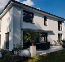 Großzügiges, modernes Haus in Dreieich-Buchschlag