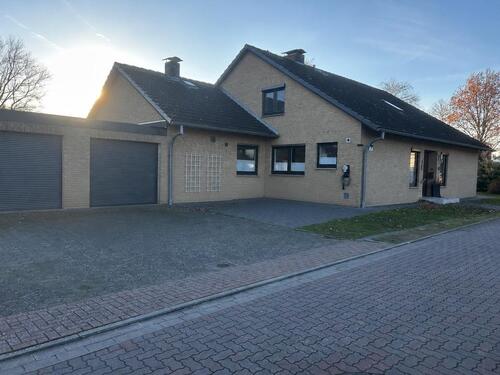 Foto - Traumhaftes Einfamilienhaus mit 6 Zimmern und großem Grundstück