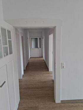 Foto - Kernsanierte, großzügige und helle 4-Zimmerwohnung