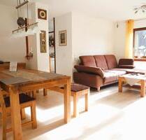 Provisionsfreie, helle 3 ½ Zimmer-Wohnung im 2. OG mit Balkon - Kirchheim unter Teck