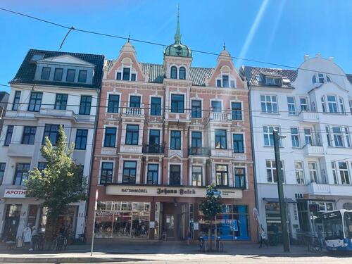 Foto - Großzügige 3-Zimmer Wohnung mit Balkon und Stuck in bester Lage