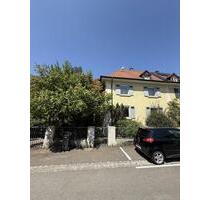 Doppelhaushälfte mit Potenzial in ruhiger Lage von Konstanz-Staad