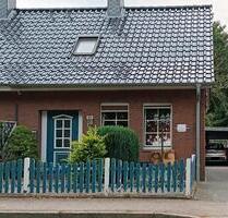 Doppelhaushälfte im grünen von Itzehoe
