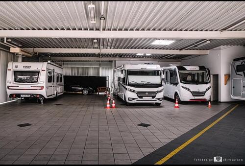 Foto - Stellplatz für PKW , Motorrad möglich