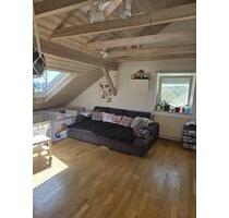 Tolle helle Dachgeschosswohnung in energetisch sanierten Objekt - Bidingen