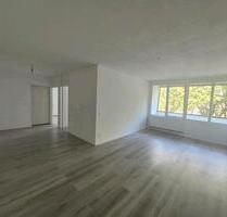 3 Zimmer Wohnung mit Balkon renoviert,modern in Krefeld Aufzug 3 Zimmer Wohnung mit Balkon renoviert,modern in Krefeld Aufzug