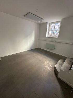 Foto - Kleiner Ladenraum in Stuttgart-West