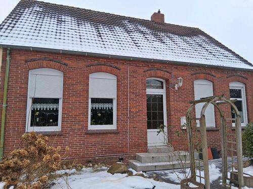 Foto - Altbau in Hage: 160 m², 6 Zimmer – Miete (ggf. Kaufoption)