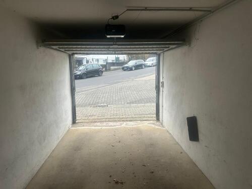 Foto - Abgeschlossene Garage! - 80,00&nbsp;EUR Miete,