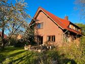 Foto - Idyllisches Einfamilienhaus mit Garten & Tiefgarage