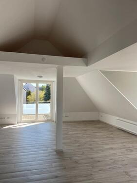 Foto - Dachgeschosswohnung - 850,00&nbsp;EUR Kaltmiete, ca.&nbsp; 61,00&nbsp;m&sup2;