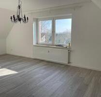 Wunderschöne Wohnung - 1.200,00&nbsp;EUR Kaltmiete, ca.&nbsp; 85,00&nbsp;m&sup2; in Rinteln (PLZ: 31737)