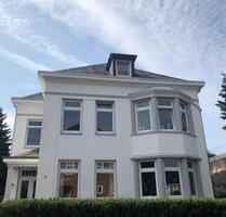Schöne renovierte 4-Zimmer-Altbauwohnung mit Balkon - Neumünster Brachenfeld/Ruthenberg