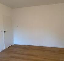 2 Zimmer Küche Bad, frisch renoviert, ab Dezember 2025 in Minden