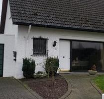Freistehendes Einfamilienhaus mit wunderbarem Garten - Mönchengladbach West