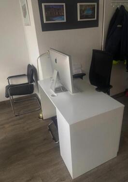Foto - Arbeitsplatz Co-Working Büro Firmenadresse & Schaufenster Werbung