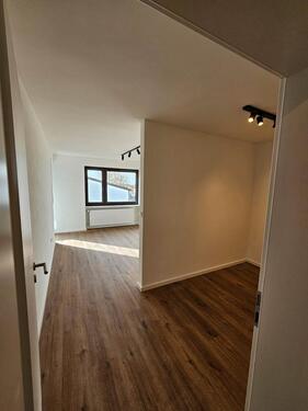 Foto - Einziehen und Wohlfühlen - komplett sanierte Wohnung in attraktiv