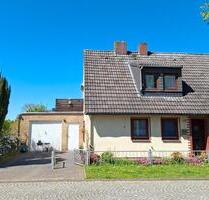 Doppelhaushälfte in Nordenham -renovierungsbedürftig-