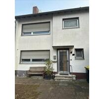 Renovierungsbedürftiges Reihenhaus in direkter Rheinlage - Bornheim