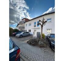 2 Zimmerwohnung zur vermieten - 1.300,00&nbsp;EUR Kaltmiete, ca.&nbsp; 64,00&nbsp;m&sup2; in Flörsheim am Main (PLZ: 65439)