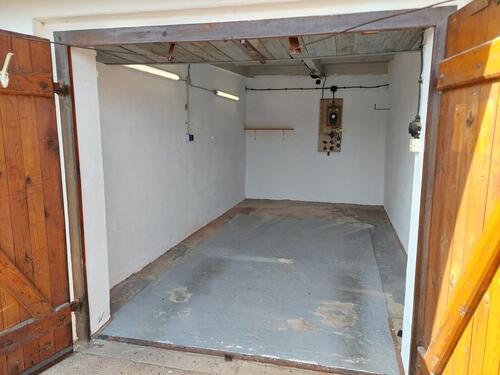 Foto - Vermiete geräumige Garage in Staßfurt, Friedrich-Engels-Ring inkl. Strom