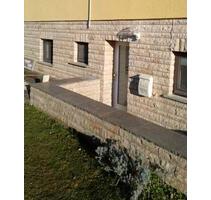 3 Zimmer Wohnung mit eigenem Hauseingang direkt in die Wohnung - Waigolshausen
