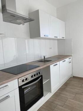 Foto - 3 Zimmer, Küche, Bad, Einbauküche, Garage-komplett renoviert