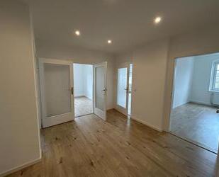 Hier wird wohnen zum Erlebnis 3 Zimmer - 82m² Zentral gelegen mit EBK - Chemnitz Bernsdorf