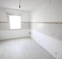 Helle 3 Zi EGHP. Wohn 80qm m großer Dusche + opt. Kfz Stellplatz - Solingen Mitte