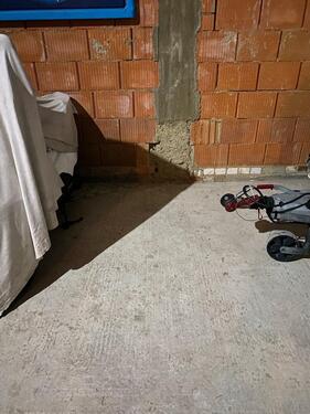Foto - Stellplatz Winter Motorrad Quad Roller 93485 Garage 93444
