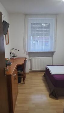 Foto - Möbliertes Zimmer mit eigenem Bad – ideal für Pendler & Studenten