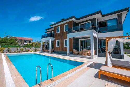 Foto - Luxus Residenz in Antalya, Türkei – 200 m zum Meer