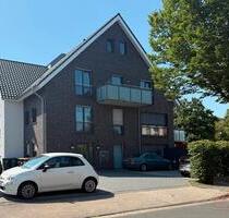 Immobilien Gumnior präsentiert: Moderne Dachgeschosswohnung in Rheine