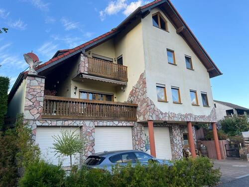 Foto - EinfamilienhausMehrgenerationenhaus mit 3 Garagen, Garten , Pool