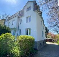 seltene Gelegenheit - möblierter 3-Raum-Wohntraum mit Süd-Balkon und Blick ins Grün - Stollberg (Erzgebirge)