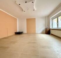 3-Zimmer-Wohnung mit Terrasse und Garten in Neunkirchen – Nähe Oberer Markt Diese große und gepflegte 3-Zimmer-Wohnung liegt zentral in Neunkirchen, in der Nähe des Oberen Marktes. Die Wohnung...