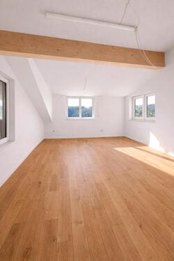 Foto - 4,5 Zimmer DG Wohnung zu vermieten